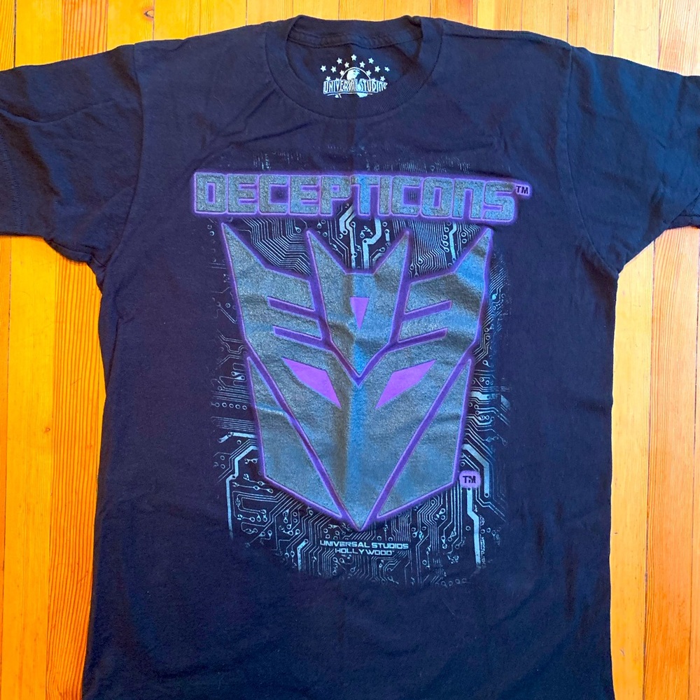 Transformers decepticon shield T-shirt